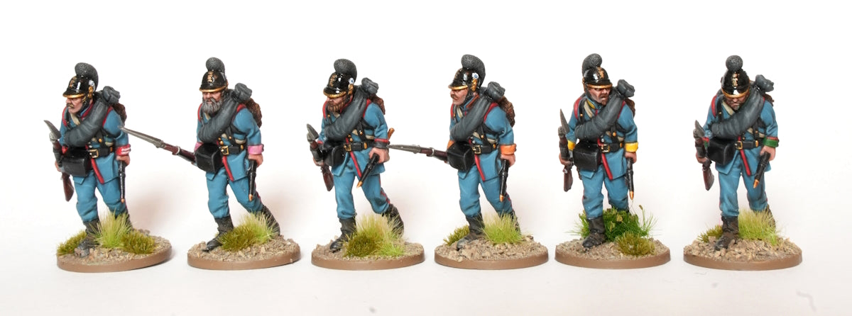 BAV05 - Infantry at trail in M68 helmets